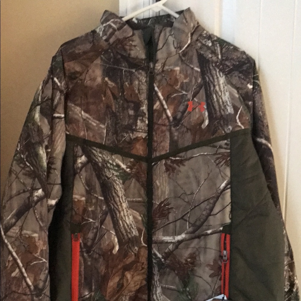 Men's Under Armour camo zip jacket